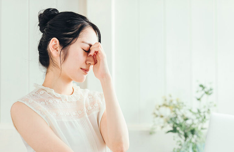 20代の眼精疲労対策と整体による肩こり改善法｜沖縄市で整体なら『陶板浴＆整体・揉みほぐし 村上』
